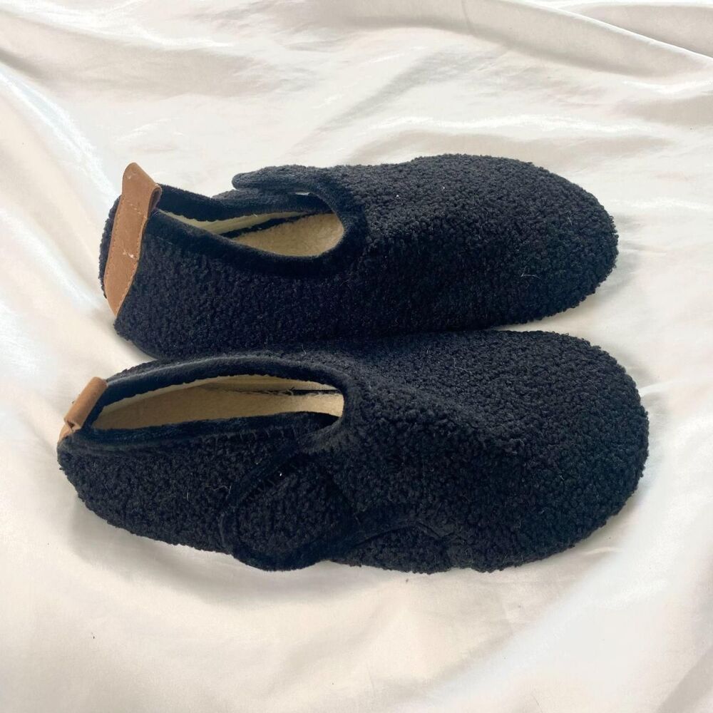 NEW Lightweight Soft Sherpa Black Faux Fur House Slipper Socks US 7 / 8